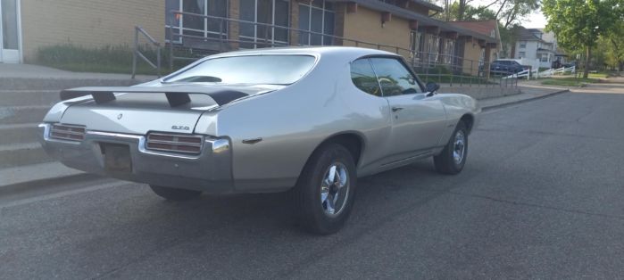 Pontiac-Gto-1969-Silver-Green-4