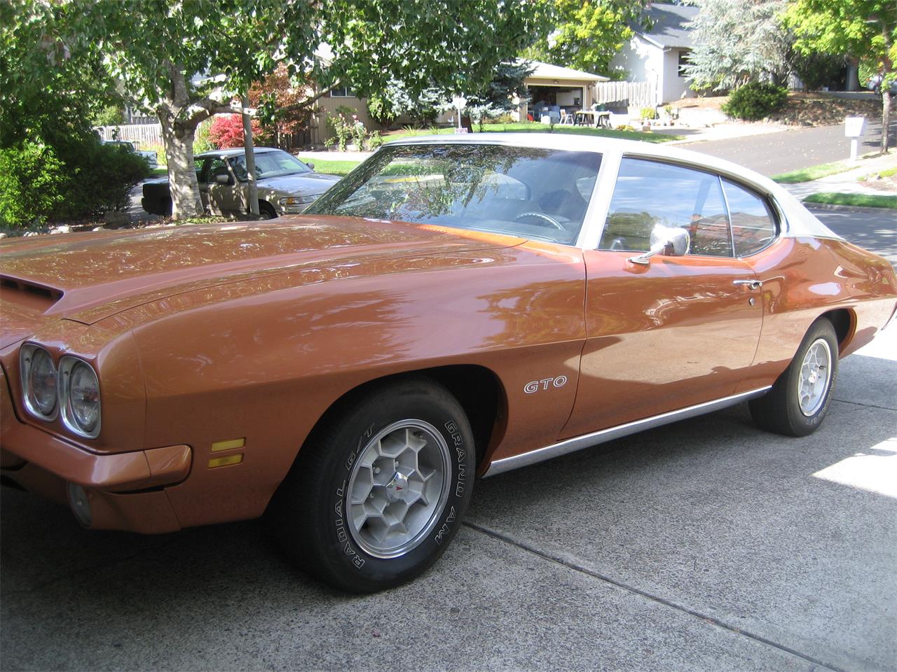 Pontiac-Gto-1971-Canyon-Copper-Pearl-White-91