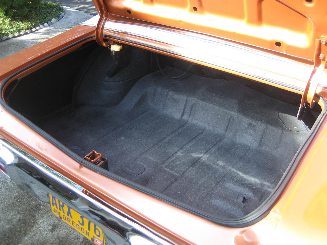 Pontiac-Gto-1971-Canyon-Copper-Pearl-White-93