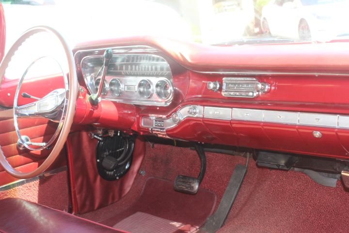 Pontiac-Laurentian-1960-maroon-maroon-12