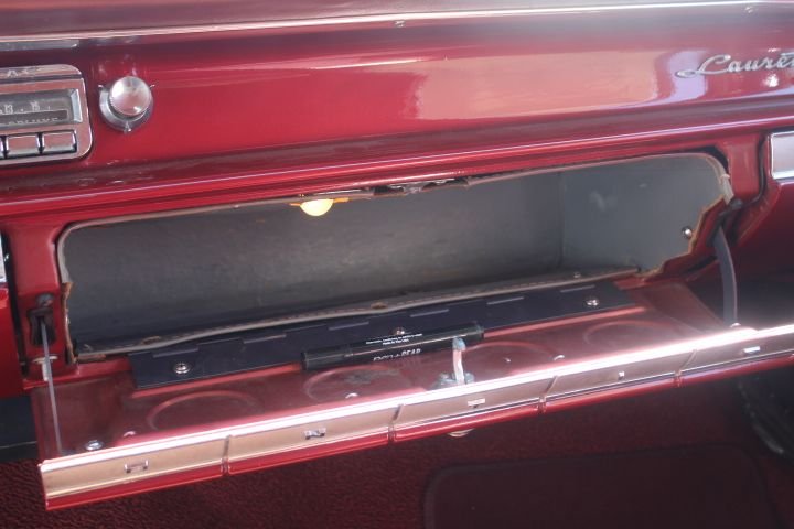 Pontiac-Laurentian-1960-maroon-maroon-22