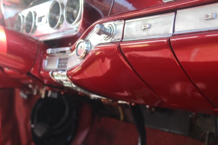 Pontiac-Laurentian-1960-maroon-maroon-25