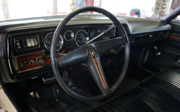 Pontiac-Le-Mans-1977-Classic-Car-26