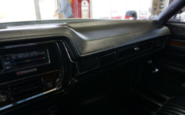 Pontiac-Le-Mans-1977-Classic-Car-27