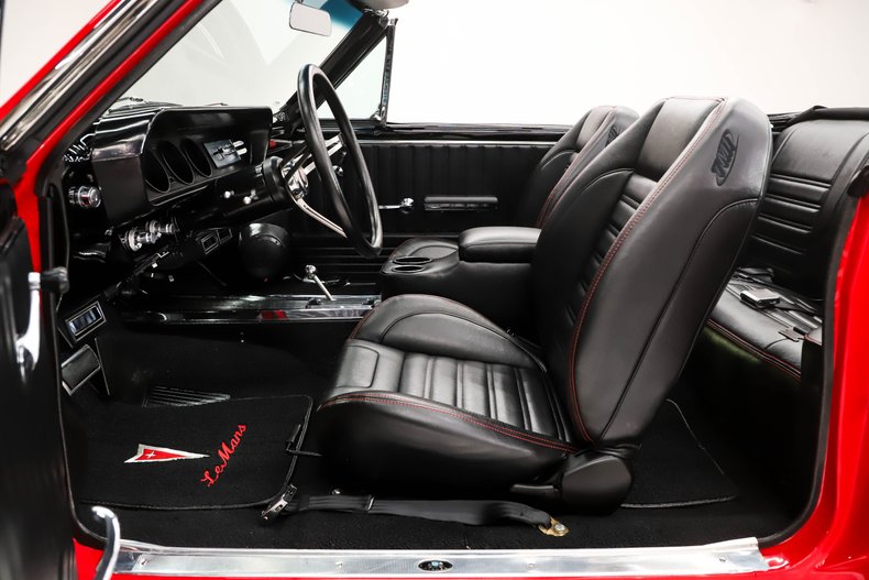 Pontiac-Lemans-1964-Grenadier-Red-Black-27
