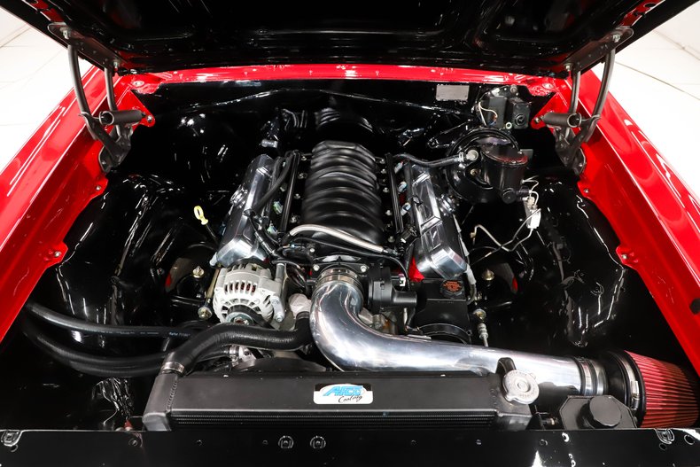 Pontiac-Lemans-1964-Grenadier-Red-Black-3