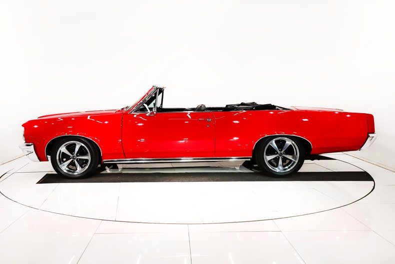 Pontiac-Lemans-1964-Grenadier-Red-Black-44