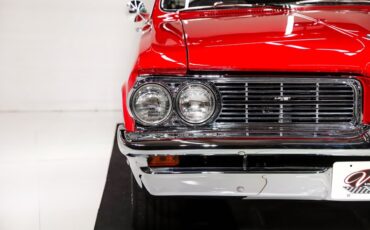 Pontiac-Lemans-1964-Grenadier-Red-Black-46