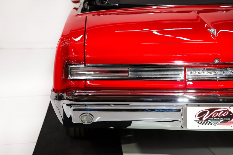 Pontiac-Lemans-1964-Grenadier-Red-Black-5