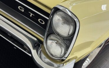 Pontiac-Lemans-1965-Mayfair-Maize-White-12