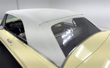 Pontiac-Lemans-1965-Mayfair-Maize-White-19