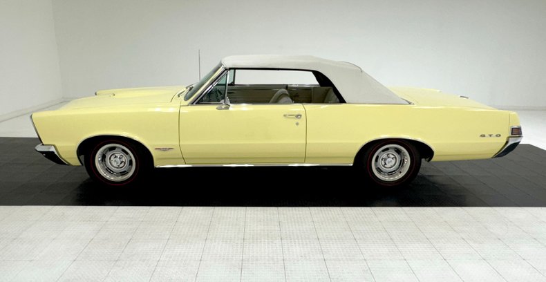 Pontiac-Lemans-1965-Mayfair-Maize-White-2