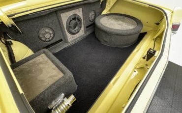 Pontiac-Lemans-1965-Mayfair-Maize-White-26