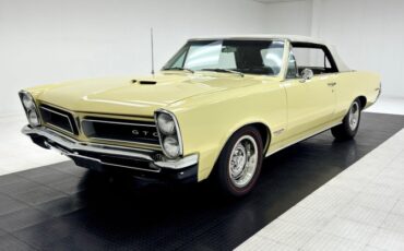 Pontiac-Lemans-1965-Mayfair-Maize-White-36