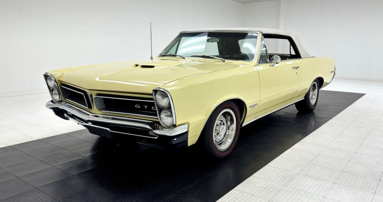 Pontiac-Lemans-1965-Mayfair-Maize-White-36