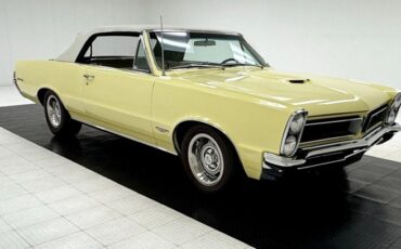 Pontiac-Lemans-1965-Mayfair-Maize-White-9