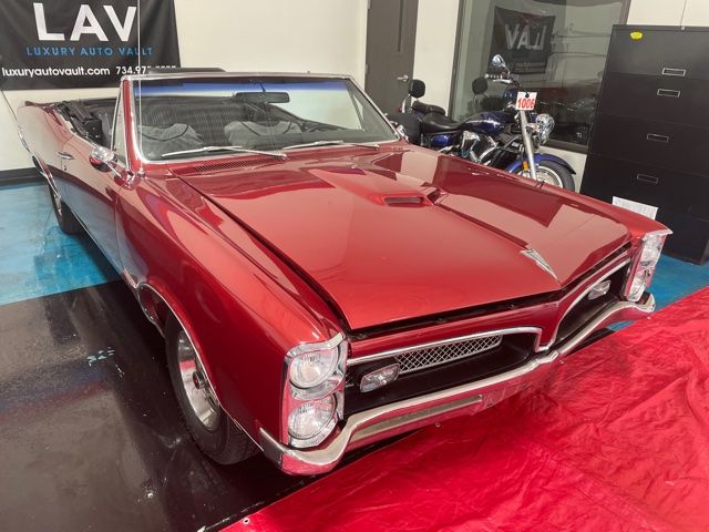 Pontiac-Lemans-1967-Maroon-Black-6