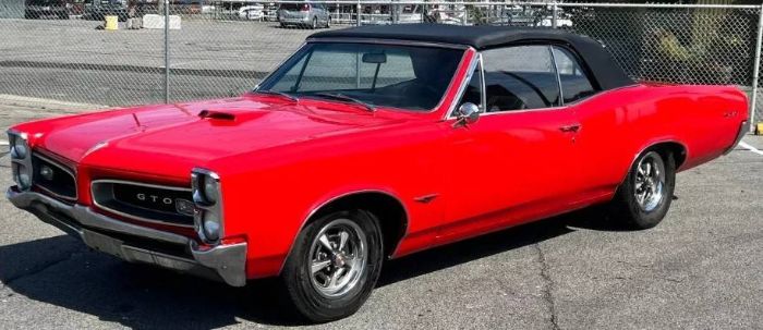 Pontiac-Other-1966-Red-8