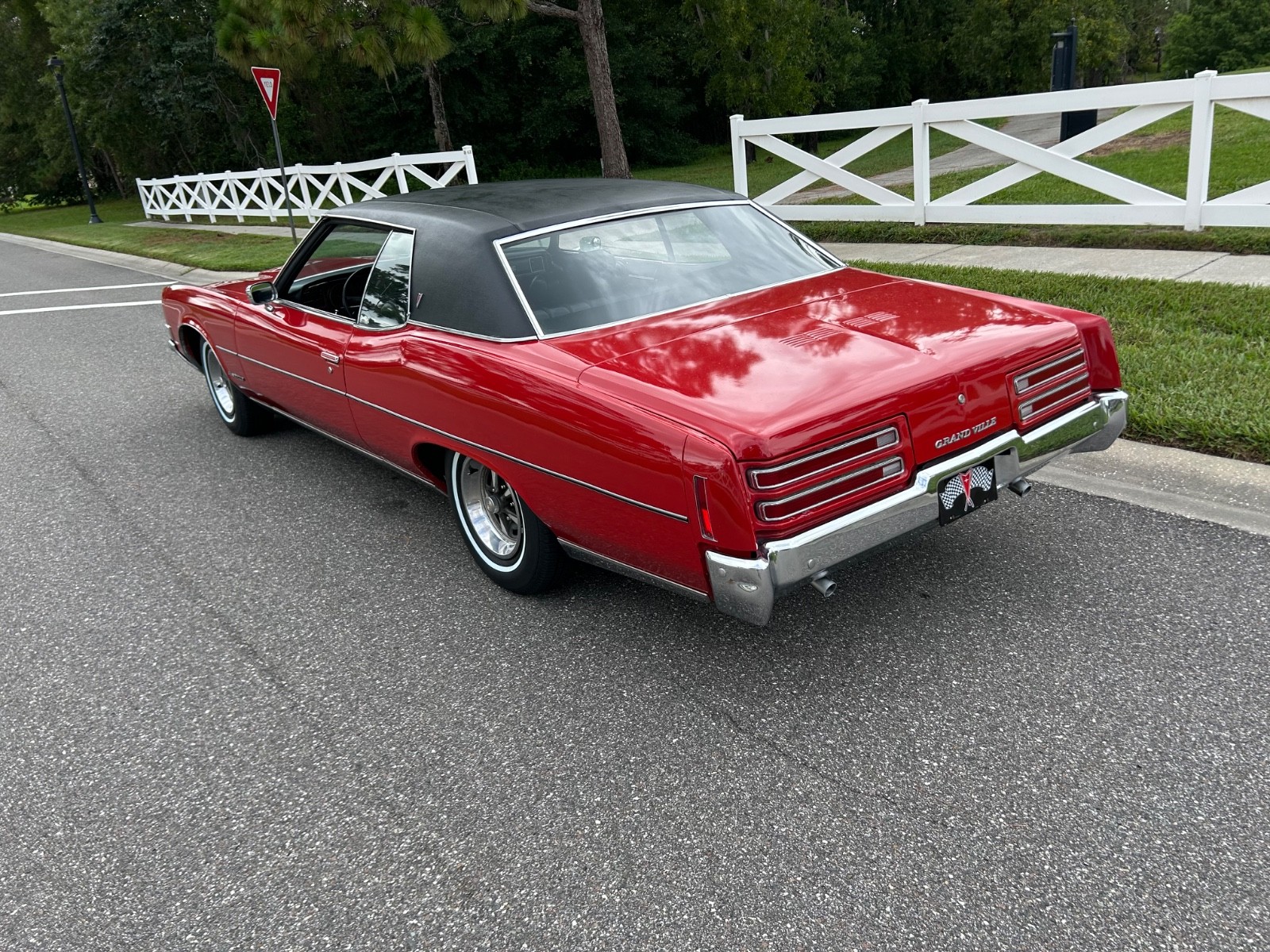 Pontiac-Other-1971-Coupe-21