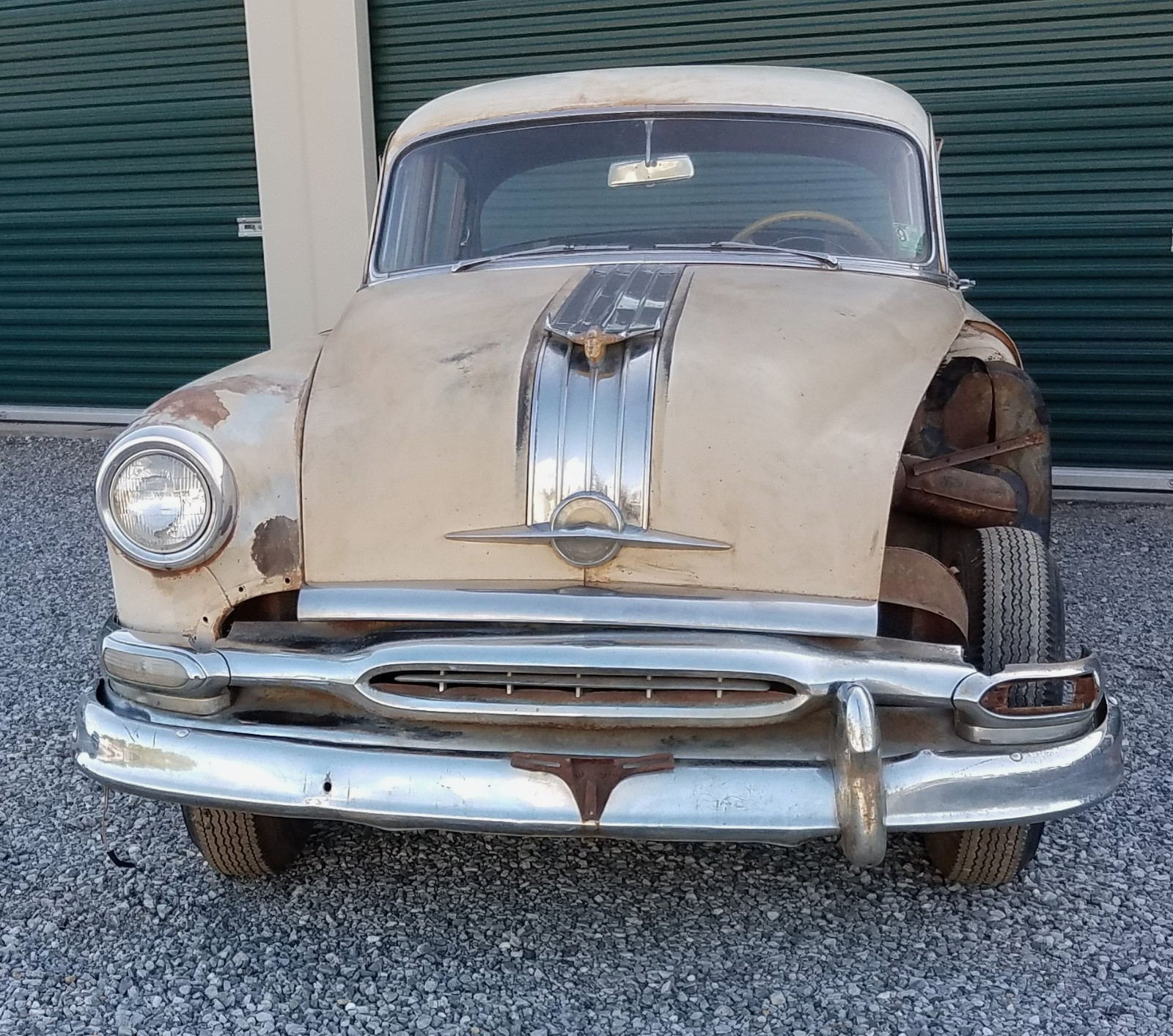 Pontiac-STARCHIEF-1954-Sedan-1