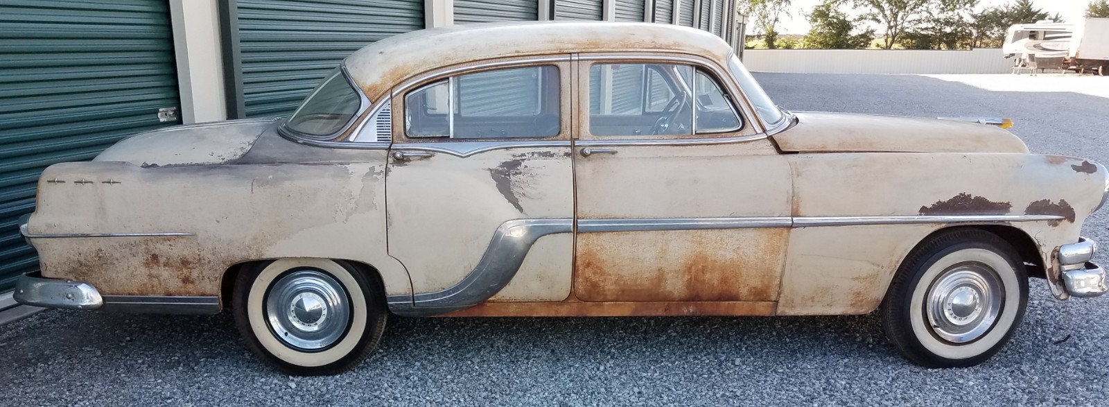 Pontiac-STARCHIEF-1954-Sedan