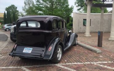 Pontiac-Sedan-1934-Black-Black-3