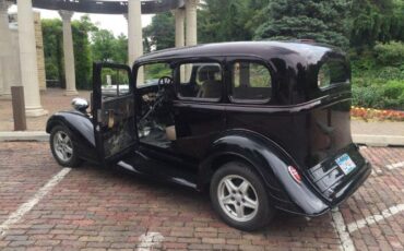 Pontiac-Sedan-1934-Black-Black