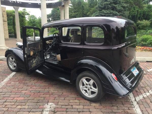 Pontiac-Sedan-1934-Black-Black-5