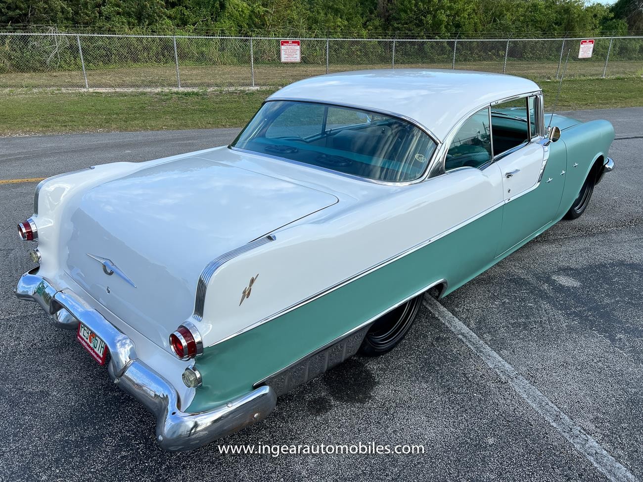 Pontiac-Star-Chief-1955-coupe-17