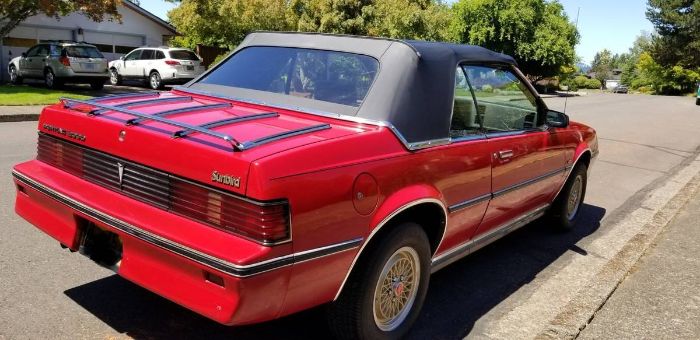 Pontiac-Sunbird-1983-Red-1