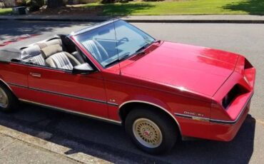 Pontiac-Sunbird-1983-Red