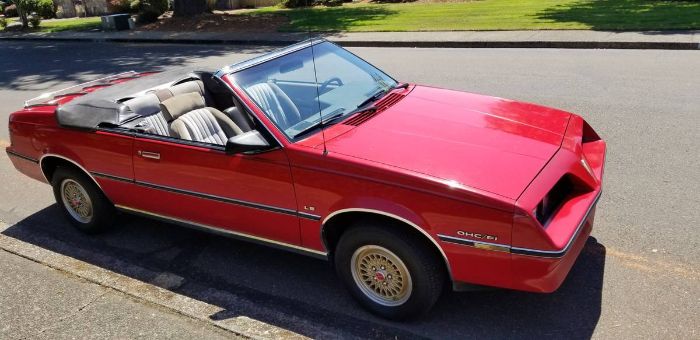 Pontiac-Sunbird-1983-Red