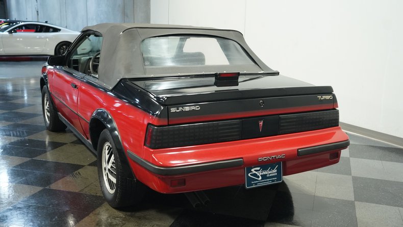 Pontiac-Sunbird-1986-Red-Gray-18