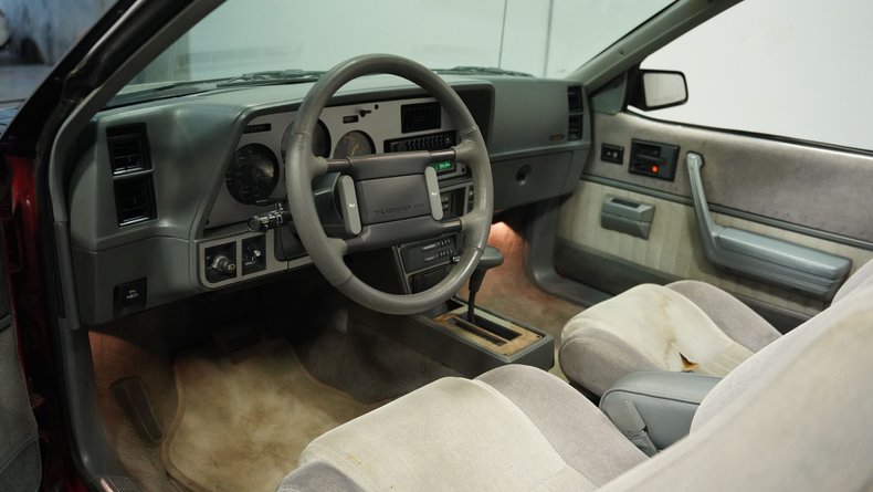 Pontiac-Sunbird-1986-Red-Gray-2