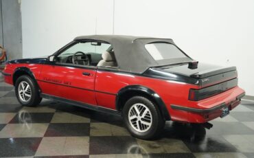 Pontiac-Sunbird-1986-Red-Gray-4