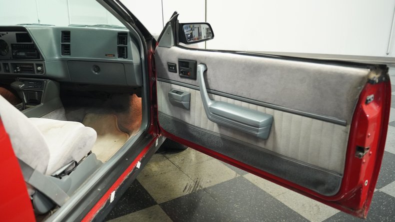 Pontiac-Sunbird-1986-Red-Gray-46