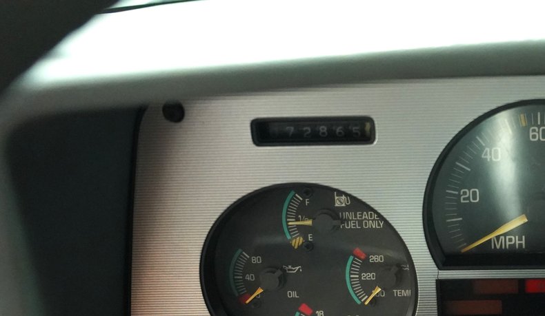 Pontiac-Sunbird-1986-Red-Gray-9