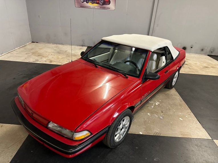 Pontiac-Sunbird-1991-Red-White-2