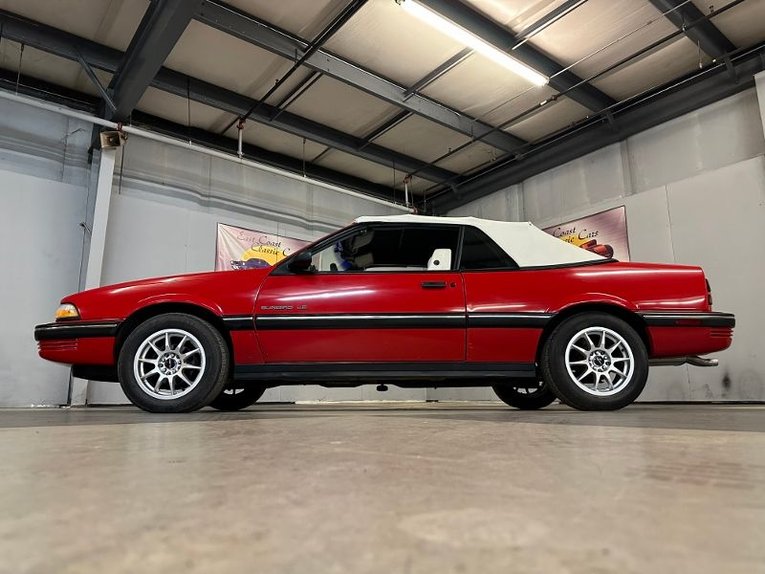 Pontiac-Sunbird-1991-Red-White