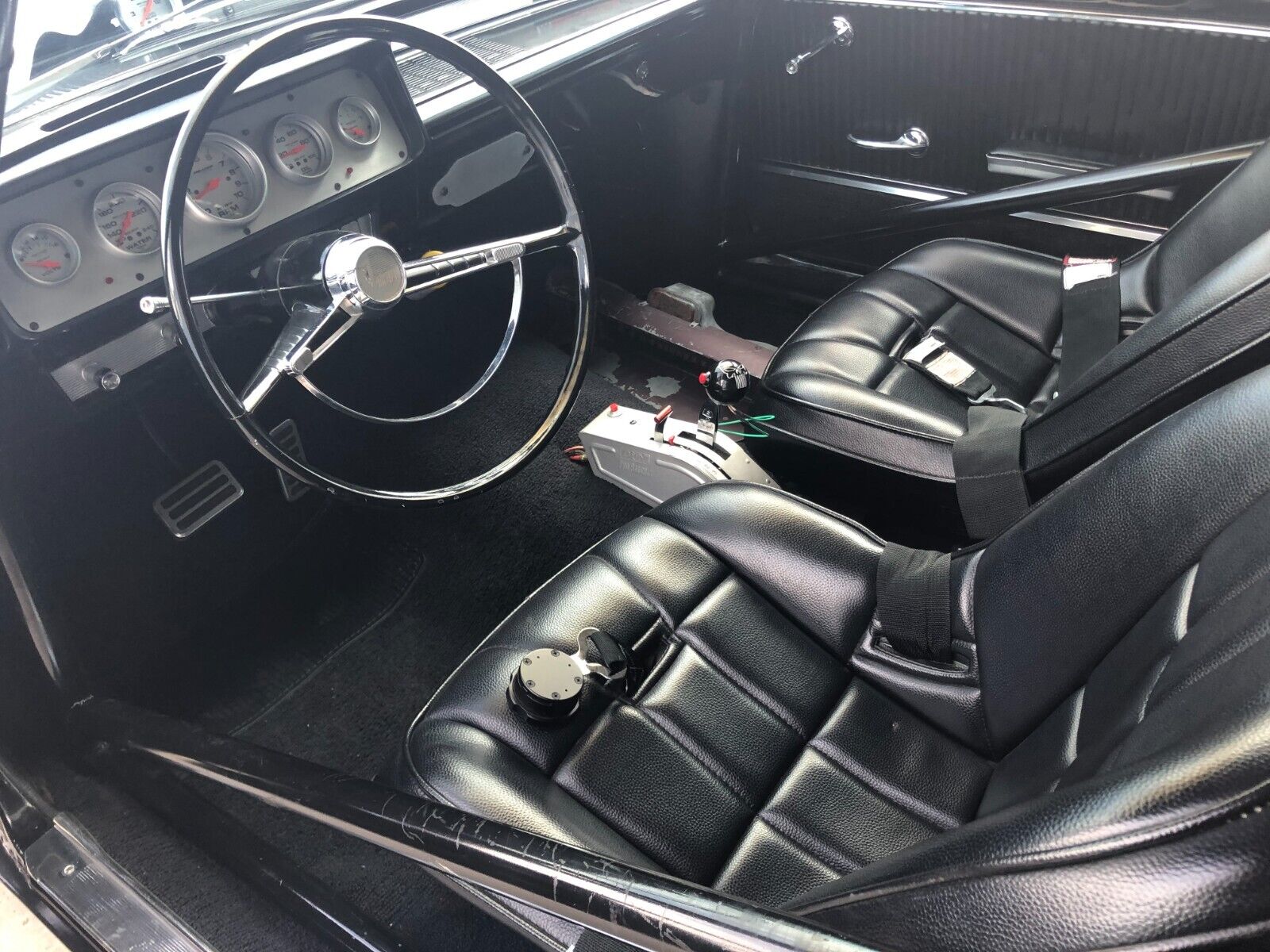 Pontiac-Tempest-1962-Sedan-16