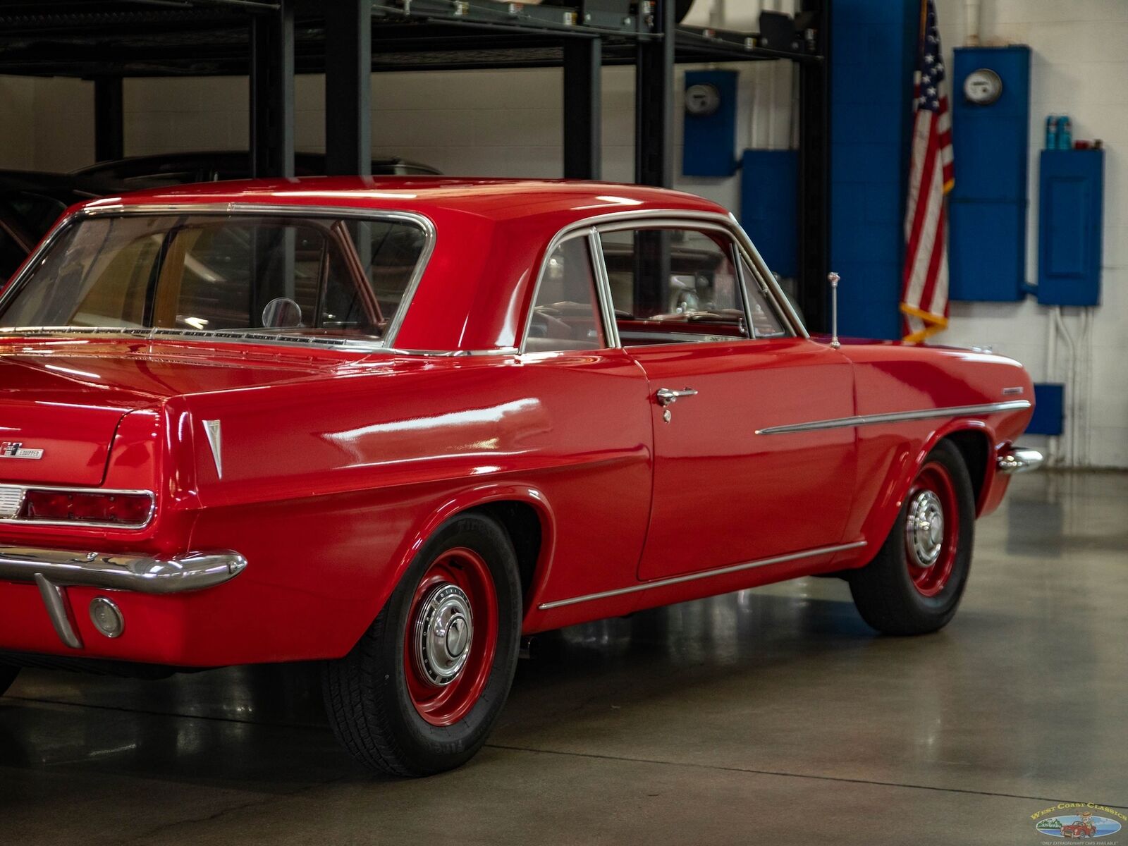 Pontiac-Tempest-Le-Mans-Sport-Coupe-1963-2-Door-Coupe-10