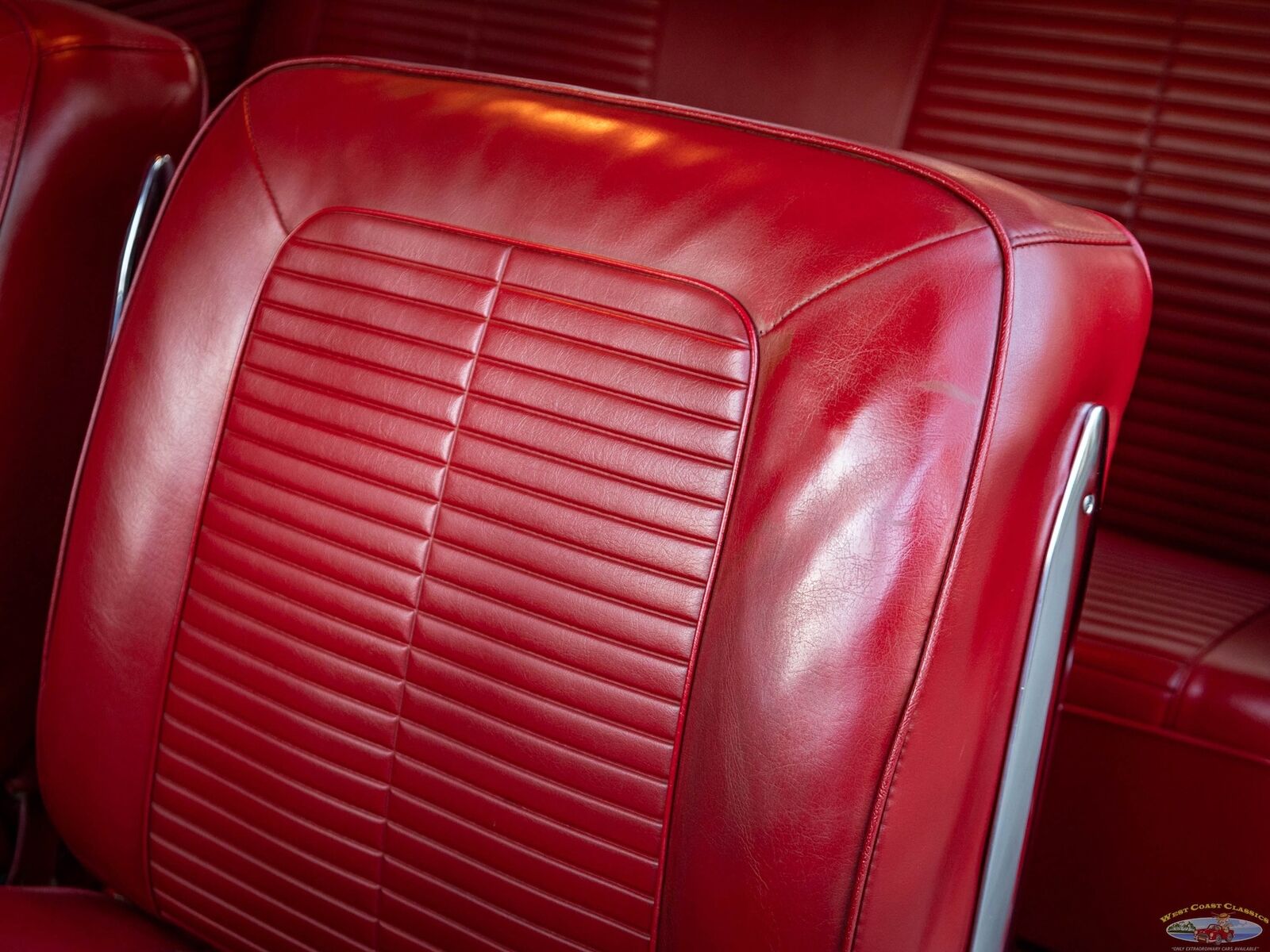 Pontiac-Tempest-Le-Mans-Sport-Coupe-1963-2-Door-Coupe-12