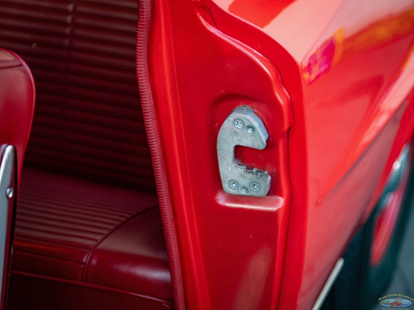 Pontiac-Tempest-Le-Mans-Sport-Coupe-1963-2-Door-Coupe-14