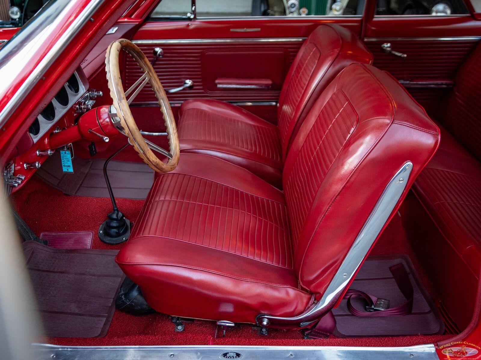 Pontiac-Tempest-Le-Mans-Sport-Coupe-1963-2-Door-Coupe-15