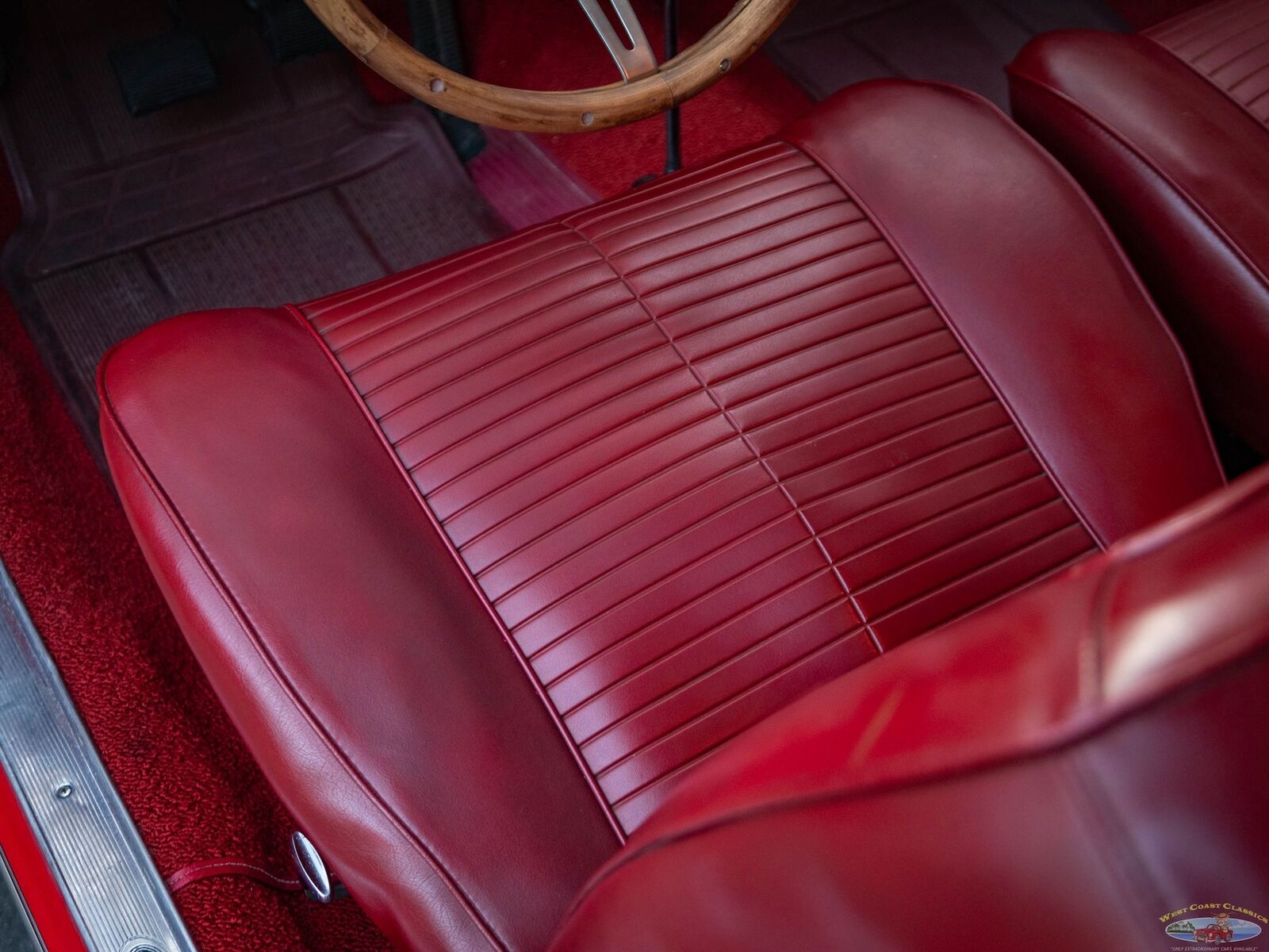 Pontiac-Tempest-Le-Mans-Sport-Coupe-1963-2-Door-Coupe-18