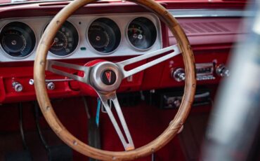 Pontiac-Tempest-Le-Mans-Sport-Coupe-1963-2-Door-Coupe-19