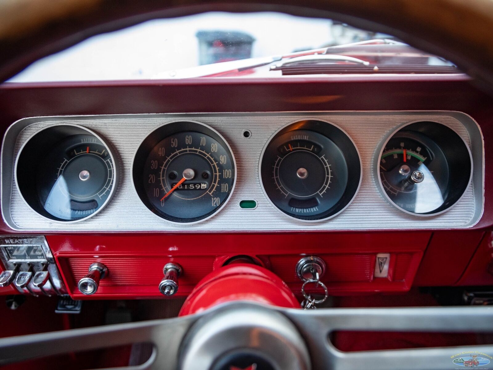 Pontiac-Tempest-Le-Mans-Sport-Coupe-1963-2-Door-Coupe-23