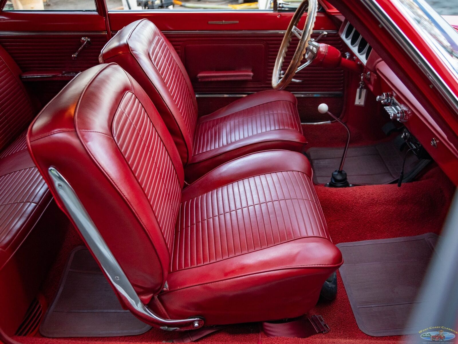 Pontiac-Tempest-Le-Mans-Sport-Coupe-1963-2-Door-Coupe-29