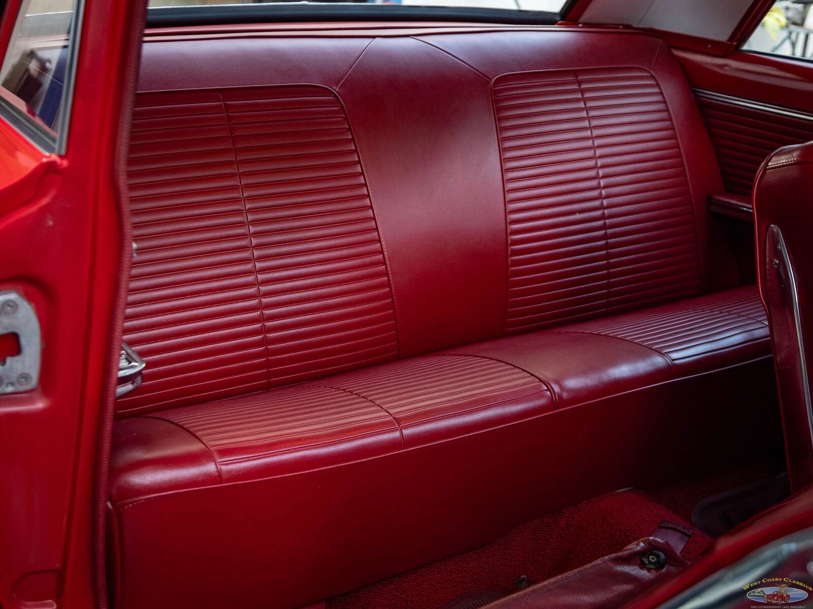 Pontiac-Tempest-Le-Mans-Sport-Coupe-1963-2-Door-Coupe-33