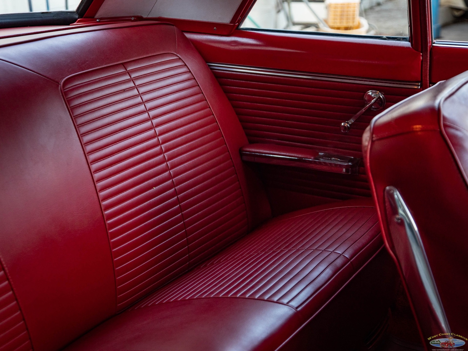 Pontiac-Tempest-Le-Mans-Sport-Coupe-1963-2-Door-Coupe-34
